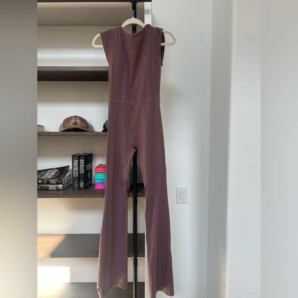 Alphalete Allure Bodysuit, Size M